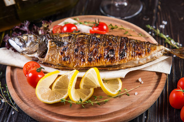 fried fish with lemon