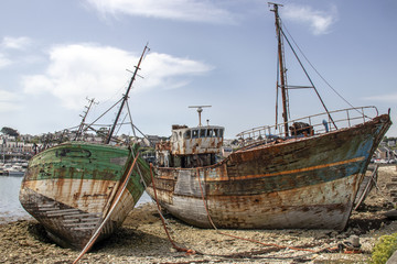 Camaret. Epaves de chalutiers, Finistère. Bretagne