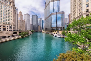 Fototapeten City of Chicago. Image of Chicago downtown and Chicago River with bridges at summer day. © lucky-photo