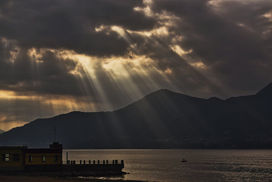 Rays of Sun on the lake