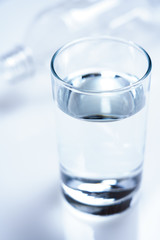 水