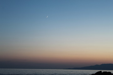 Paesaggio Stupendo Appena Dopo Il Tramonto Con Luna