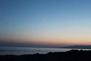 Paesaggio Stupendo Appena Dopo Il Tramonto Con Luna