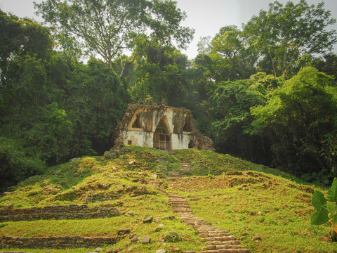 Old house in the ruins of Palenque, Yucat&aacute;n, Mexico