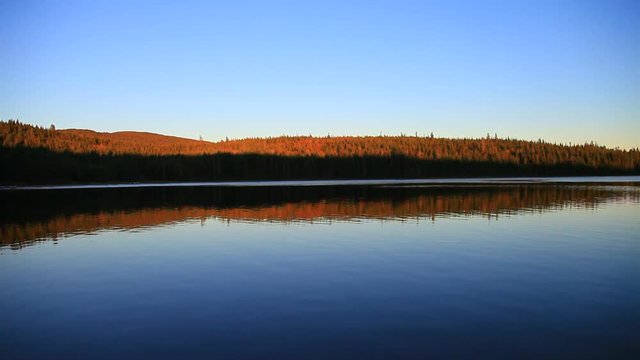 lever de soleil sur le lac