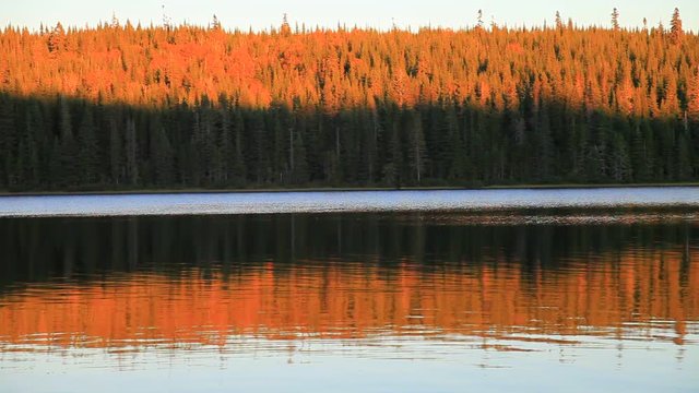 lever de soleil sur le lac