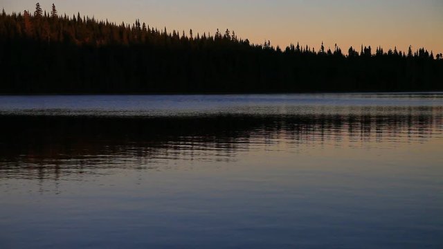 lever de soleil sur le lac