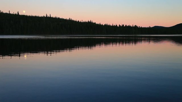 lever de soleil sur le lac