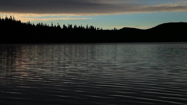 lever de soleil sur le lac