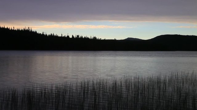 lever de soleil sur le lac