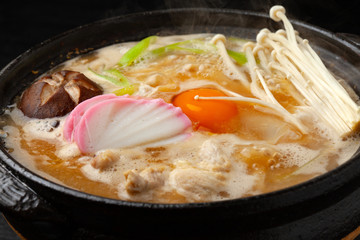 味噌煮込みうどん