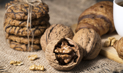 broken walnuts on the table