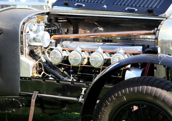 Oldtimer Motor Achtzylinder