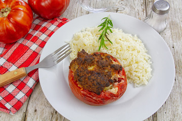 tomate farcie et riz