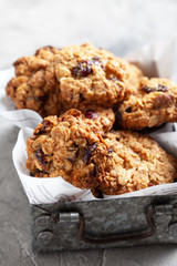 Oat cookies with cranberry and pecan