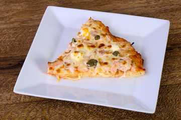 Pizza with salmon and capers