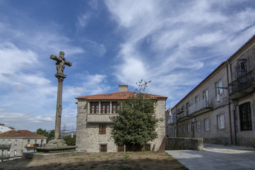 la cruz de piedra, es un monumento t&iacute;pico gallego en Pontevedra