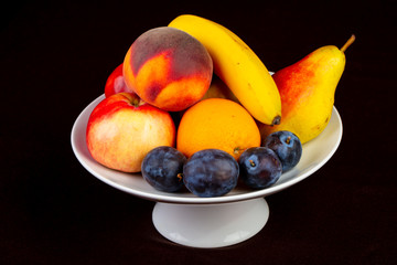 Fototapeta na wymiar Fruit plate mix