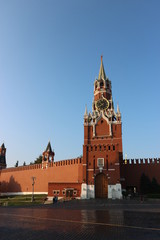 Fototapeta premium View to Spasskaya tower and walls of Moscow kremlin, Russia