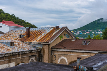 Über den Dächern von Petropavlovsk-Kamchatski