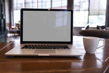 Fototapeta premium mock up Using laptop with blank screen computer modern