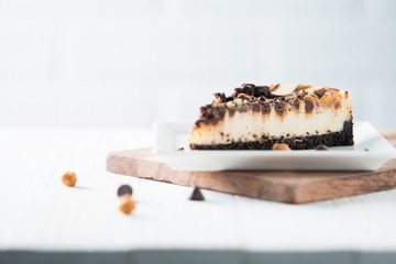 turtle cheesecake slice