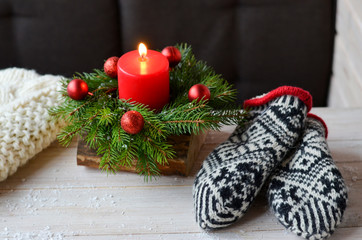  Christmas composition and knitted mittens