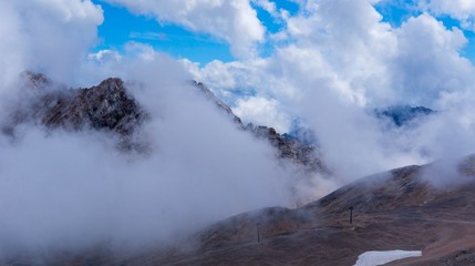 Fototapeta na wymiar Wolkenschauspiel Zugspitze