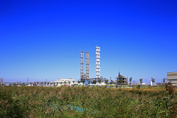 Obraz premium Industrial plumbing facilities of the factory