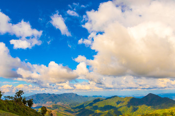 Fototapeta premium Beautiful landscape view of hill and mountain with cloud sky.