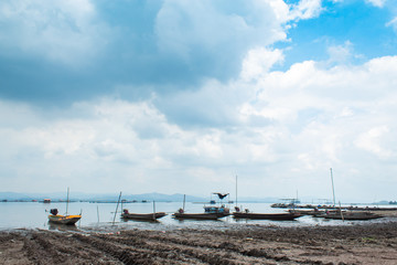 Obraz premium Small fishing boats in dam