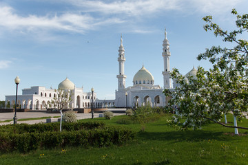 Obraz premium White mosque under construction in Bolgar, Tatarstan, Russia