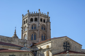 Obraz premium vista exterior de la catedral de Ourense