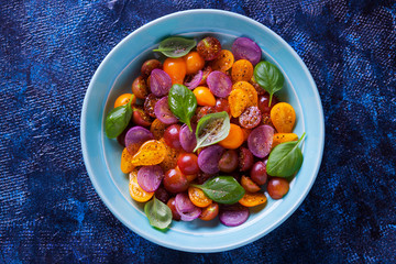 tomato salad with onion and spices