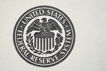 100 dollar bill federal reserve sign