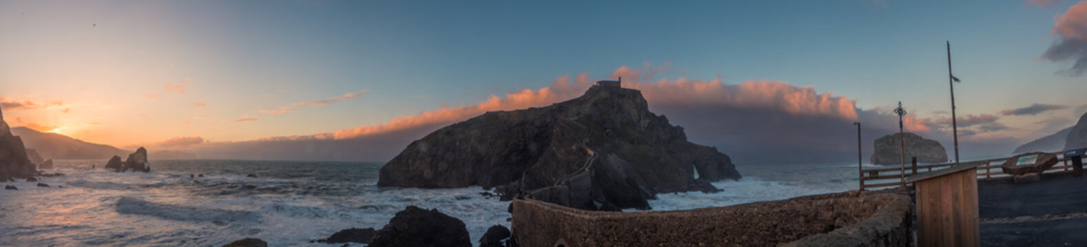 Sunset in Gaztelugatxe