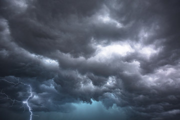 Fototapeta Dramatic thunderstorm clouds in central Florida obraz