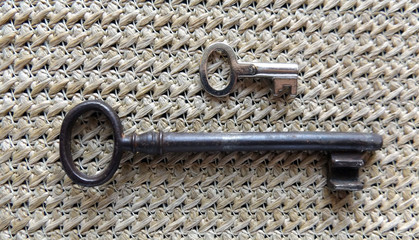 Old small key and big old key