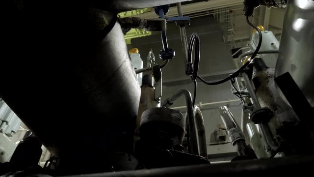 Exhaust valve of main engine of ship