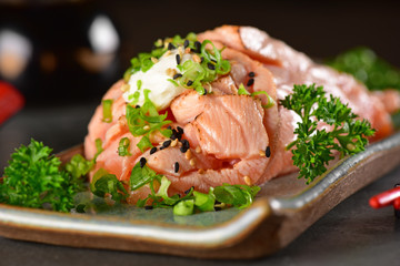 Seared salmon temaki