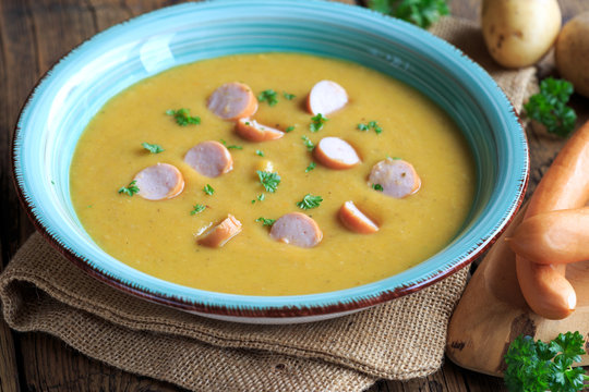 Kartoffelsuppe Images – Browse 1,538 Stock Photos, Vectors, and Video ...