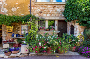 Fototapeta na wymiar Old village in France Provence