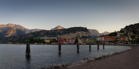 Panorama Nago Torbole, berühmtes altes Dorf Gardasee. Trient - Italien