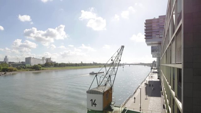 Kran im Rheinauhafen K&ouml;ln
