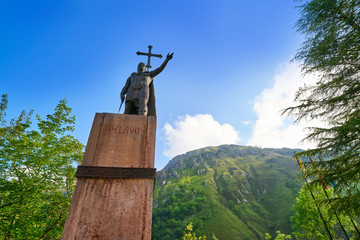 sculpture in mountains of covadonga