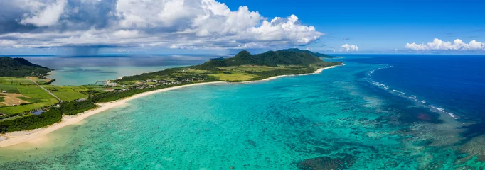 Photo sur Plexiglas Côte Vue aérienne du lagon tropical de l& 39 île d& 39 Ishigaki au Japon
