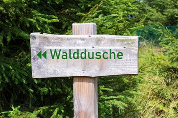 Holzschild Walddusche