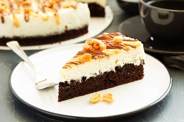 A wonderful caramel cheesecake with homemade caramel, nuts and chocolate.