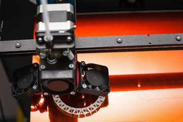 Three-dimensional printer