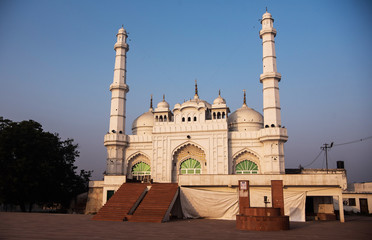 LUCKNOW MOSQUE